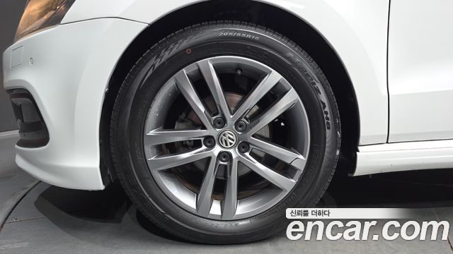 Volkswagen Polo из Кореи Encar