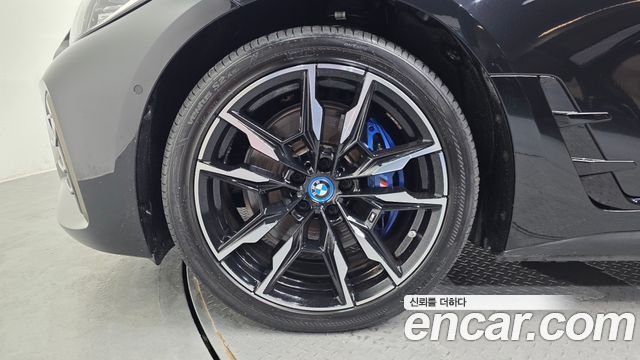 BMW i4 M50 — пробег 47 057 км — фото 5 из 5
