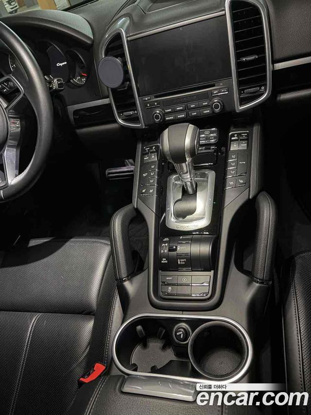 Porsche Cayenne 3.0 Diesel Platium Edition 958 — пробег 69 000 км — фото 3 из 5