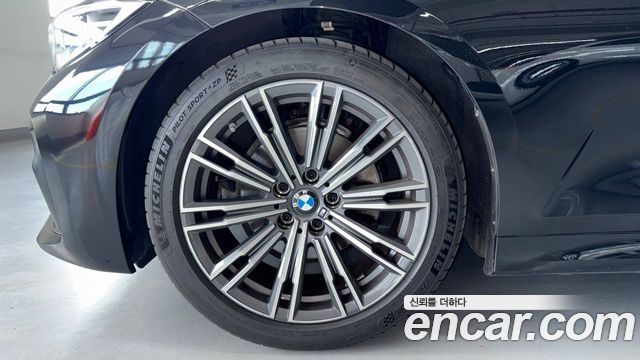 BMW 3-Series 320i M Sport — пробег 55 370 км — фото 5 из 5