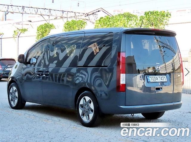 Hyundai Staria L3.5 Tourer 11-Seater Modern — пробег 66 835 км — фото 2 из 2