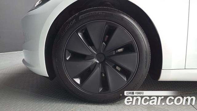 Tesla Model 3 RWD — пробег 18 105 км — фото 5 из 5