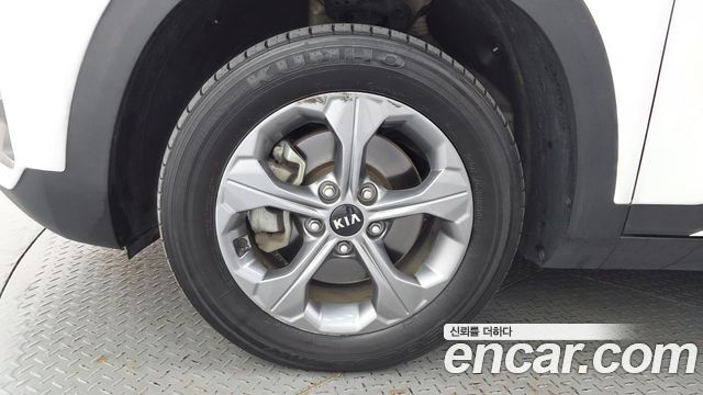 Kia Seltos из Кореи Encar