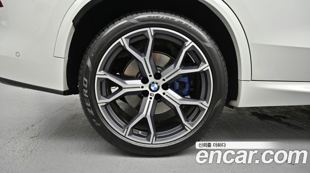 BMW X5 xDrive 30d M Sport — пробег 22 800 км — фото 5 из 5