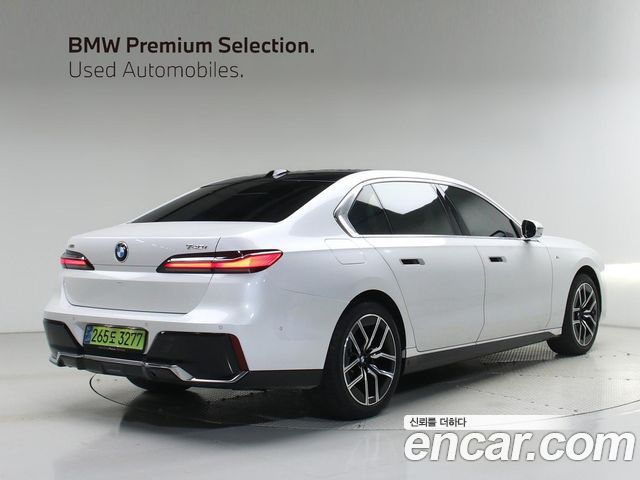 BMW 7-Series 740i xDrive M Sport — пробег 5 874 км — фото 2 из 5