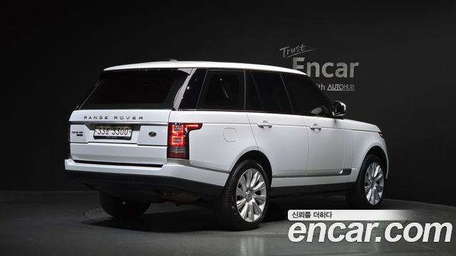 Land Rover Range Rover 4.4 SDV8 Vogue SE DIESEL — пробег 90 370 км — фото 2 из 5