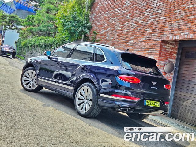 Bentley Bentayga 4.0 V8 — пробег 49 000 км — фото 5 из 5
