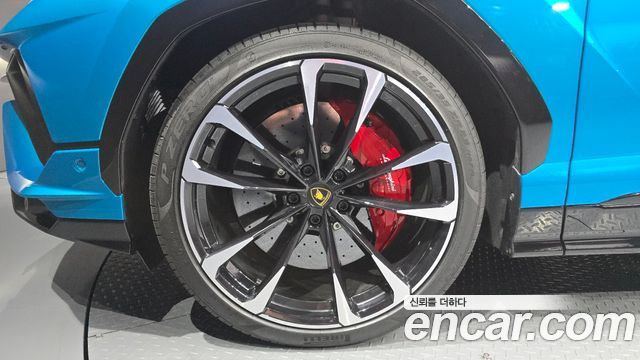 Lamborghini Urus 4.0 V8 S — пробег 4 208 км — фото 5 из 5