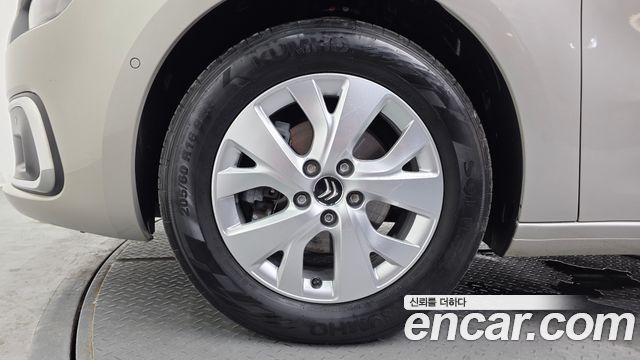Citroen-DS C4 SpaceTourer из Кореи Encar