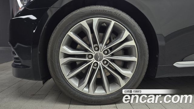 Hyundai Genesis из Кореи Encar