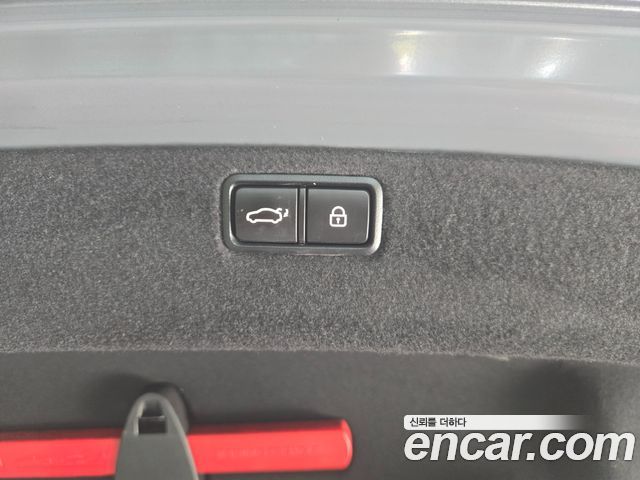 Hyundai Genesis из Кореи Encar