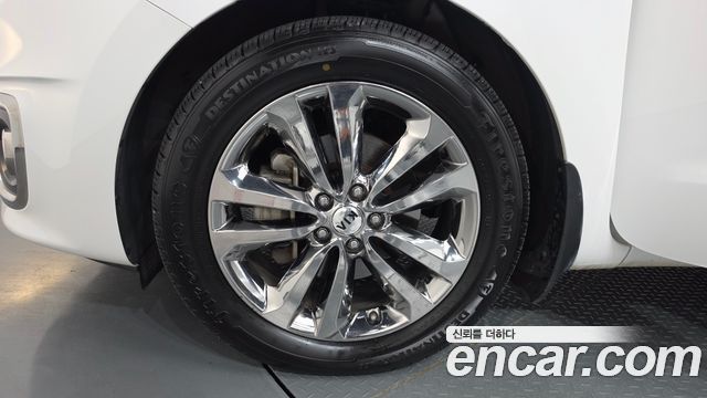 Kia Carnival из Кореи Encar