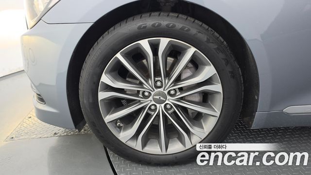 Hyundai Genesis из Кореи Encar