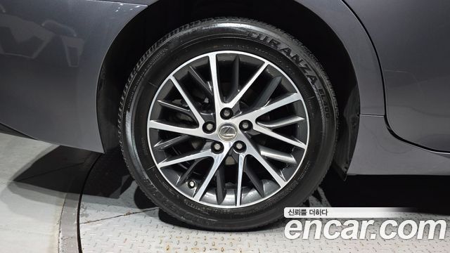 Lexus ES Supreme XV60 — пробег 48 564 км — фото 5 из 5