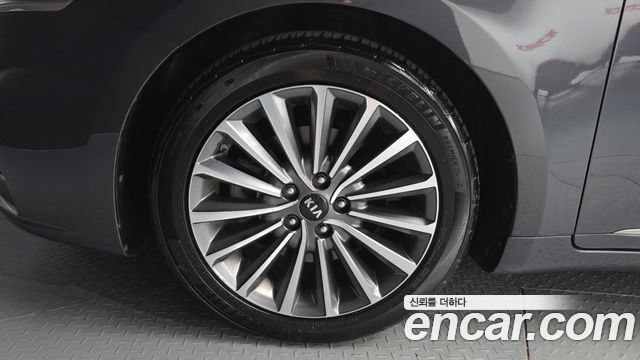 Kia K7 из Кореи Encar