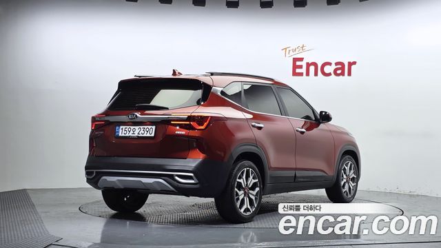 Kia Seltos из Кореи Encar