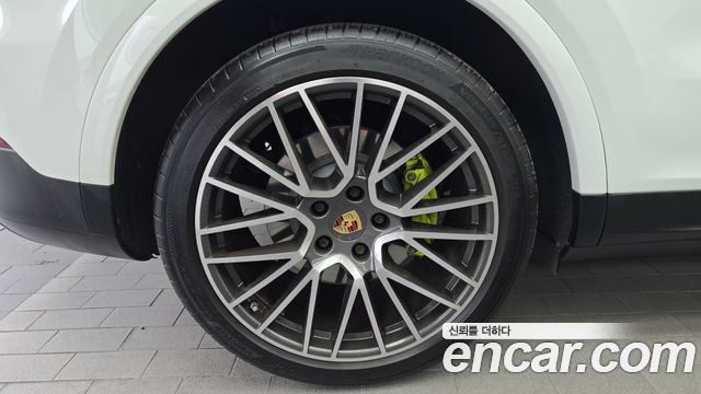 Porsche Cayenne 3.0 E-Hybrid — пробег 55 970 км — фото 5 из 5
