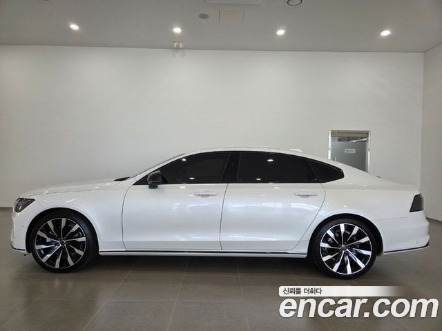 Volvo S90 B5 Ultra Dark — пробег 8 209 км — фото 5 из 5