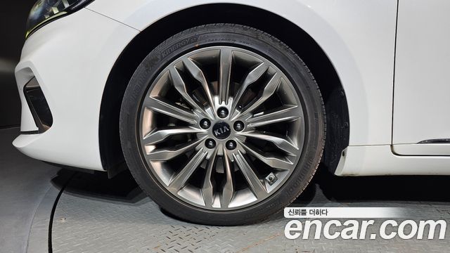 Kia K7 из Кореи Encar