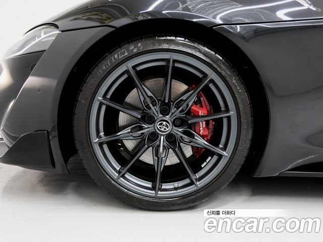 Toyota Supra GR 3.0 — пробег 16 500 км — фото 5 из 5