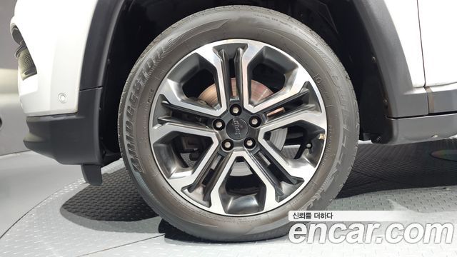 Jeep Compass из Кореи Encar
