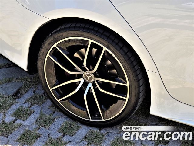 Mercedes-Benz CLS-Class CLS400d 4MATIC AMG Line — пробег 185 636 км — фото 5 из 5