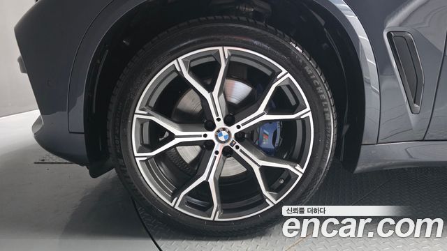 BMW X5 xDrive 30d M Sport — пробег 109 705 км — фото 5 из 5