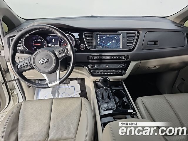 Kia Carnival из Кореи Encar