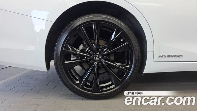 Lexus ES F-Sport — пробег 37 172 км — фото 5 из 5