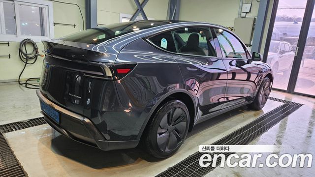 Tesla Model Y Long Range AWD — пробег 11 500 км — фото 5 из 5