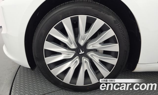 Tesla Model 3 Premium Long Range RWD — пробег 6 462 км — фото 5 из 5