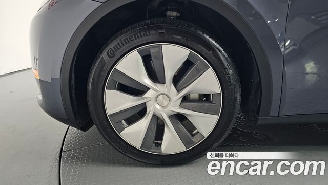 Tesla Model Y Long Range AWD — пробег 44 173 км — фото 5 из 5