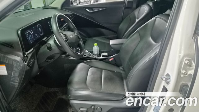 Kia Niro Prestige — пробег 71 753 км — фото 5 из 5