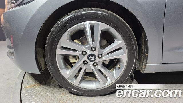 Hyundai AVANTE из Кореи Encar