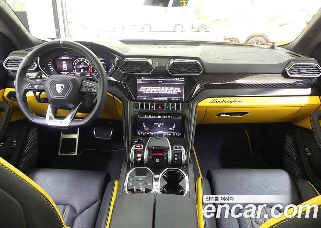 Lamborghini Urus из Кореи Encar