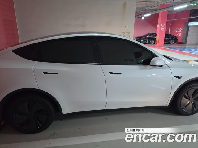 Tesla Model Y RWD — пробег 7 000 км — фото 5 из 5