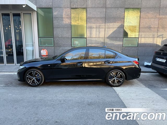 BMW 3-Series 320i M Sport — пробег 2 474 км — фото 5 из 5