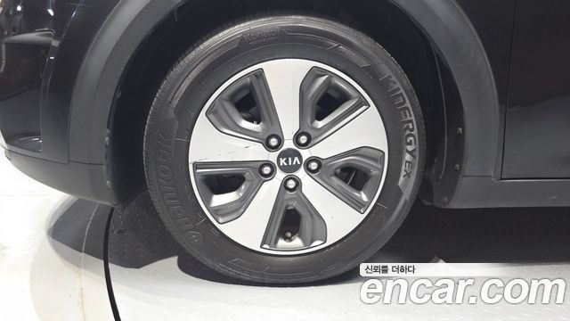 Kia Niro Prestige — пробег 141 029 км — фото 5 из 5
