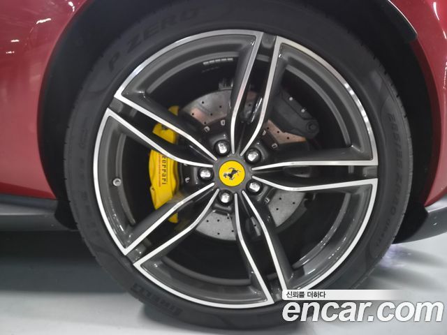 Ferrari Roma 3.9 Spider — пробег 11 000 км — фото 5 из 5