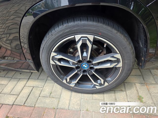 BMW iX1 из Кореи Encar
