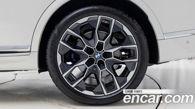 BMW X7 xDrive 40i M Sport 6STR — пробег 4 450 км — фото 5 из 5