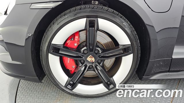 Porsche Taycan из Кореи Encar