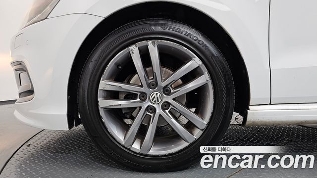 Volkswagen Polo из Кореи Encar