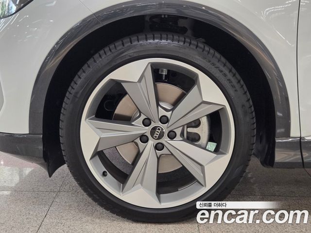 Audi Q4 e-tron 45 Premium Sportback — пробег 2 514 км — фото 5 из 5