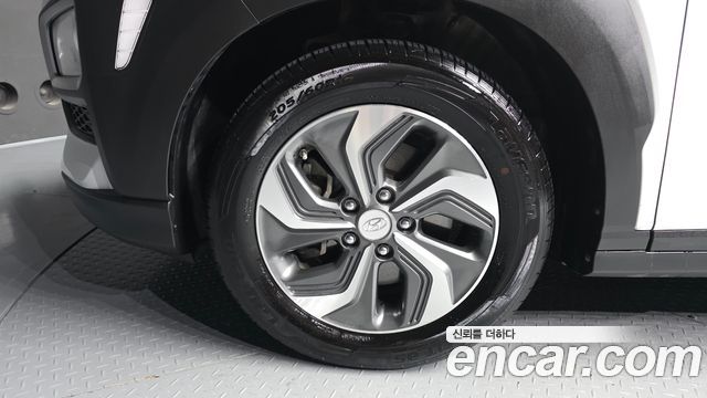 Hyundai Kona из Кореи Encar