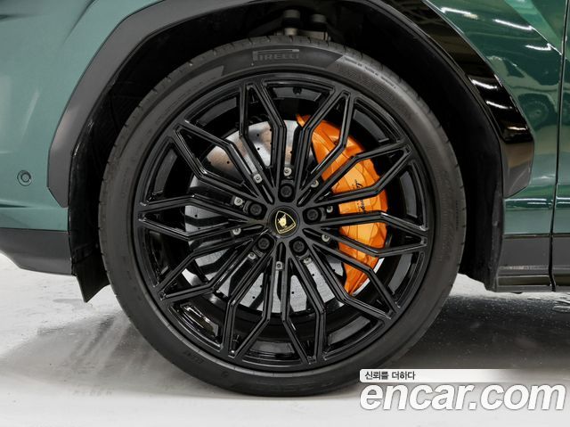Lamborghini Urus 4.0 V8 SE — пробег 5 640 км — фото 5 из 5