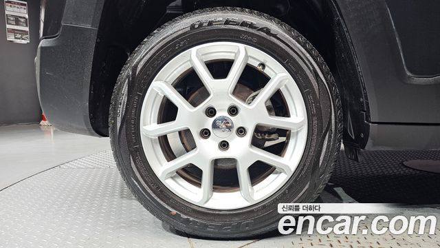 Jeep Renegade 2.4 Limited — пробег 172 067 км — фото 5 из 5