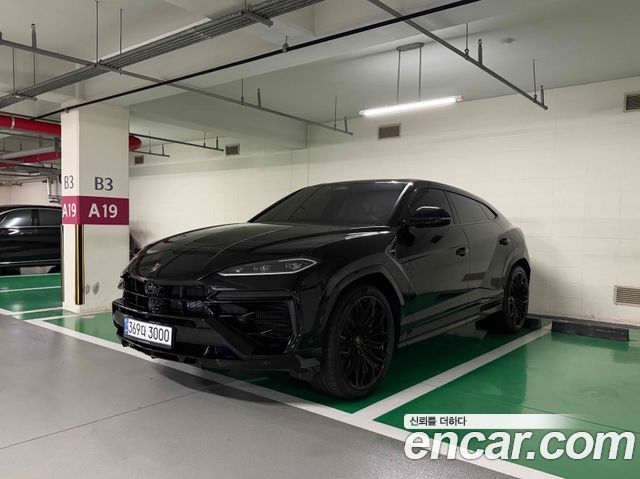 Lamborghini Urus 4.0 V8 SE — пробег 999 км — фото 3 из 5