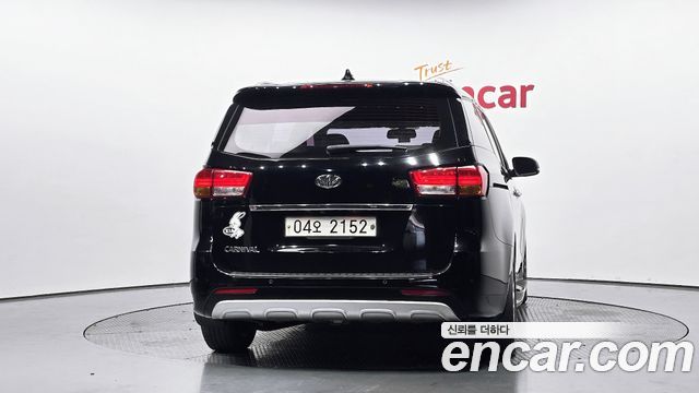 Kia Carnival из Кореи Encar
