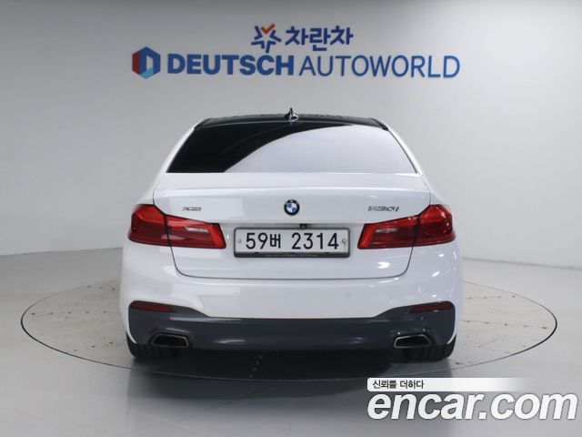 BMW 5-Series 530i xDrive M Sport Package Plus — пробег 193 457 км — фото 5 из 5